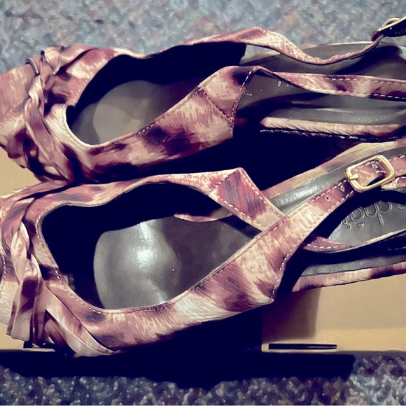 Wild Cat Leopard Platform Espadrille Heels New In Box 8 EUR 38 Purple Mahogany M - Picture 2 of 7